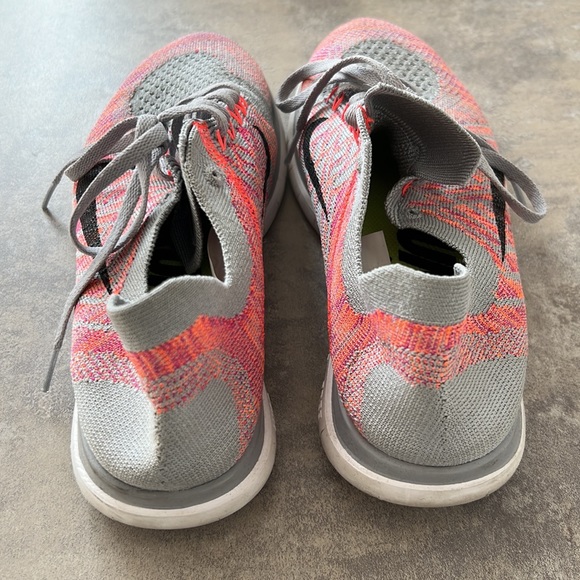 Nike free 4.0 flyknit running sneakers - Picture 4 of 4